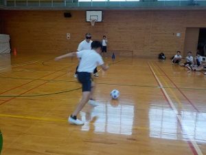 ブラインドサッカーに挑戦　（５年）